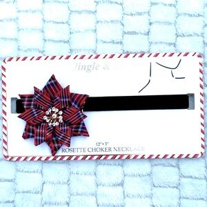 Rosette Choker Necklace